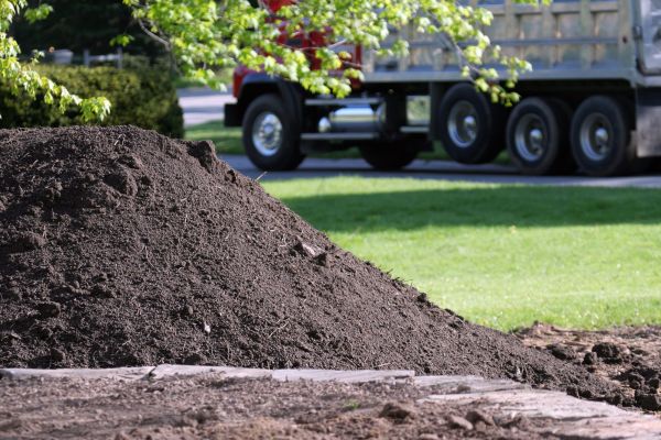 Yard Dirt Delivery in Niagara Falls