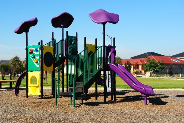 Playground Mulch Removal in Niagara Falls