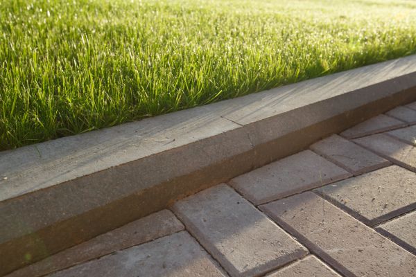 Lawn Edging Replacement in Niagara Falls