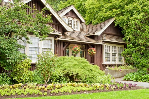 Log Home Landscaping in Niagara Falls
