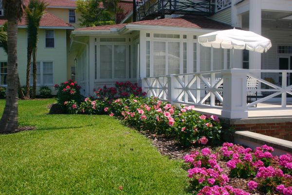 Deck Landscaping Service in Niagara Falls