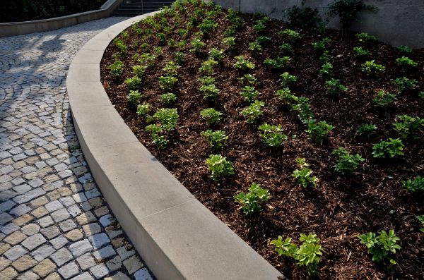 Commercial Mulching in Niagara Falls